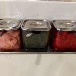 カレーショップ インデアン まちなか店 - カレーのお供がとても充実　彩りもGOOD