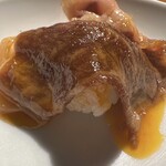 熟成焼肉 肉源 六本木店 - 名物・すき焼きサーロイン〜トリュフの香り〜卵黄だれ