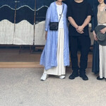 あさば - 帰りに記念撮影して、洋服❣️
      暖簾に合わせた訳ではないけど藍色と空色