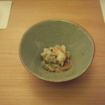 鮨 みつ川 - ツマミ３：茹でゲソとこのわたの和え物。温かいこのわたって初めて食べましたが美味しいです
