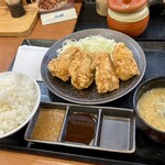 からやま - 料理写真:からやま4個定食(¥750+税)大盛(+¥50+税)