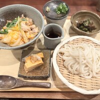 自家製粉石臼挽きうどん 青空blue 本店 - 