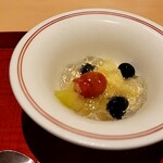 銀座 しのはら - フルーツのゼリーかけ