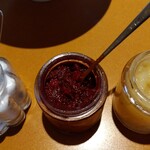 新味園 - 卓上調味料