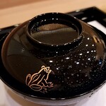 馬車道 大かわ - 表は蛙