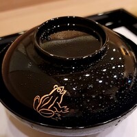 馬車道 大かわ - 表は蛙