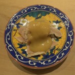 鮨 一二郎 - 鯨のさえずりの千切り