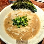 NATURAL TASTE - 岩中豚と博多地鶏で支えた九州豚骨