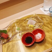 鮨四 -華- - 中トロとひらめ。ほんとに中トロ美味い