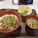 すき家 - 豚生姜焼き丼