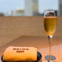 ベージュ アラン・デュカス 東京 - 