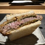 蝦夷天ぷら 鶴来 - 帯広牛のカツサンド