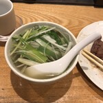 牛タンの笑や - テールスープ