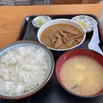 永井食堂 - モツ煮定食半ライス560円税込