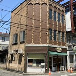 パン工房　メルヘン - 建物遠景