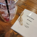 コーヒーと発酵の店 Big Mouse - ザクロのドリンク