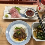 晩杯屋 - 朝から刺身でやる