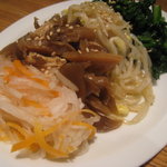 焼肉 ジャンボ 白金 - ナムル