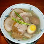 らーめん小川屋本店 - 塩チャーシュー麺