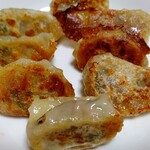 モチチ - 焼き（皮モチモチで具だくさん）