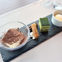 アーティスト カフェ - 