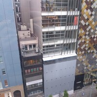 IL PINOLO 銀座 - 銀座の大通りを見下ろす 立地