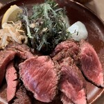 炭焼きステーキHIUCHI - 黒毛和牛雌牛赤身さんでーす。