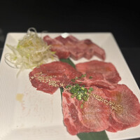老舗精肉店直送 千種焼肉 飛騨牛の奴隷 千種店 - 