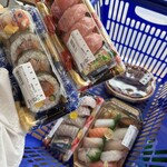 Tonkoya FISH MARKET - 