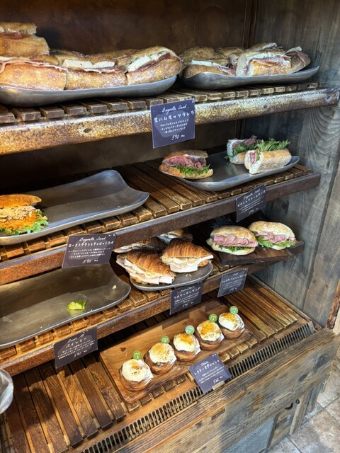 by um7 : 丘の上のパン屋 - あざみ野/パン | 食べログ