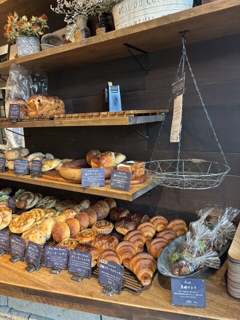 by um7 : 丘の上のパン屋 - あざみ野/パン | 食べログ