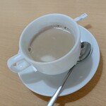 クイーンガーデン - 食後のホットチャイ、甘くなくて美味しいわ〜♪