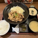 九州 熱中屋 - 生姜焼きととろろ