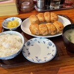 ホワイト餃子 亀有店 - 