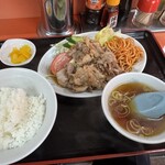 天津 - しょうが焼き定食 (半ライス)