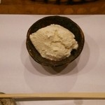 分田上 - 豆から自家栽培の濃厚な豆腐！
      