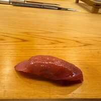きざ㐂 - 中トロ　佐渡　血合いに近いところ