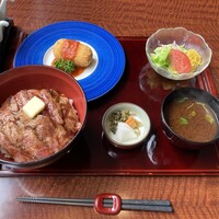 赤坂 津つ井 総本店 - ビフテキ丼&カニクリームコロッケセット