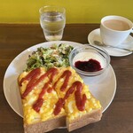 かどでcafe - いつもの安定のオープンサンドです♪