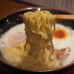 鶏と魚と麺 祐星 - 鶏白湯ラーメン（麺）
