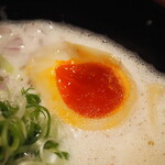 鶏と魚と麺 祐星 - 鶏白湯ラーメン（煮玉子）