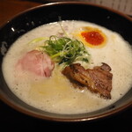 鶏と魚と麺 祐星 - 鶏白湯ラーメン