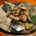 鶏と魚と麺 祐星 - 六角大魔王鶏炙り焼き