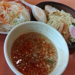 幸楽苑 - 背脂と辛味を投入