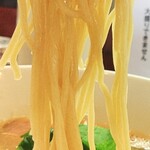 拉麵 芳 - やや低加水なストレート細麺(煮干らー麺)