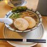 らぁ麺屋まるみ - 醤油らぁ麺（850円）