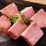 やきにく 牛三 おおつか - 特上タン塩1