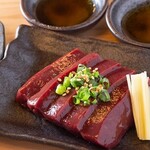 やきにく 牛三 おおつか - 生レバー焼き