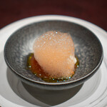 ARMONICO - 由布院モッツァレラのムース仕立て ブラッドオレンジの泡をまとった“カプレーゼ”