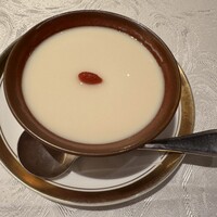 筑紫樓 銀座店 - 杏仁豆腐